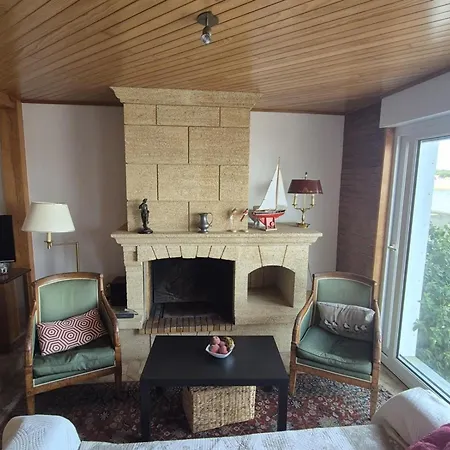Maison Charmante, Vue - 4 Pers. - Fr-1-879-48 * Фура